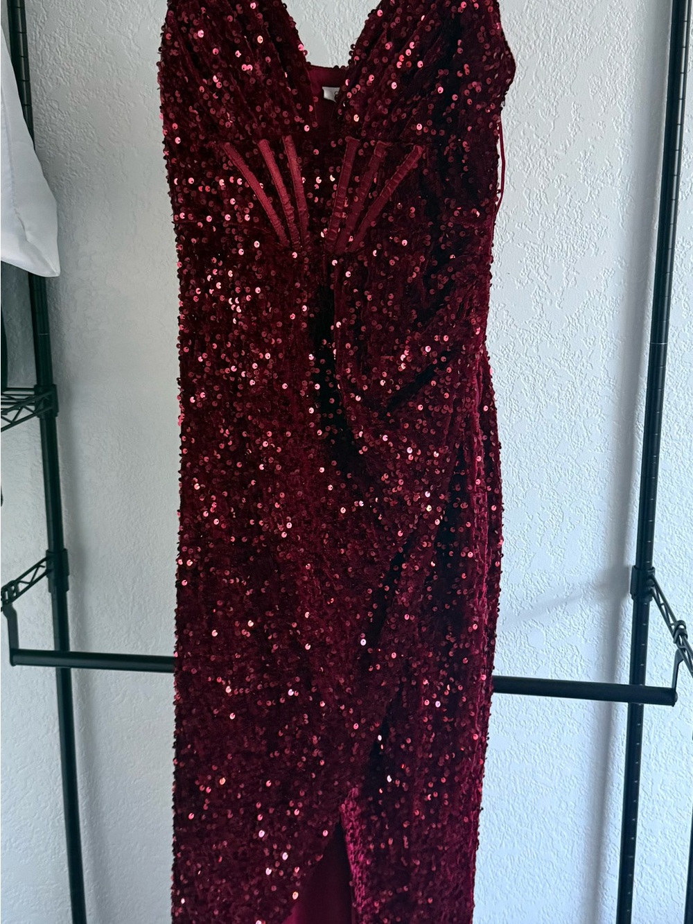Cherry Melow Burgundy Sequin Velvet V-Neck Spaghetti Strap Maxi Dress Size S
